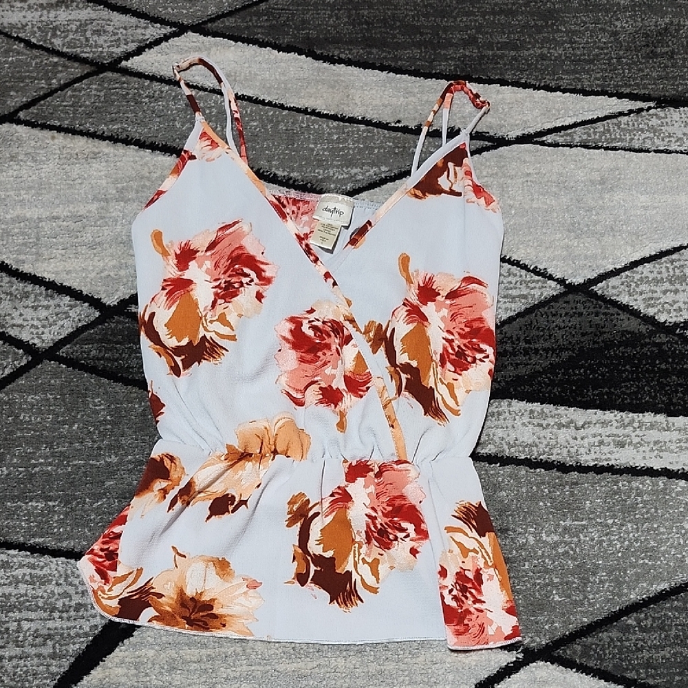 BUCKLE DAYTRIP FLORAL STRAPPY PLUNGE PEPLUM CAMI BLOUSE TOP LARGE